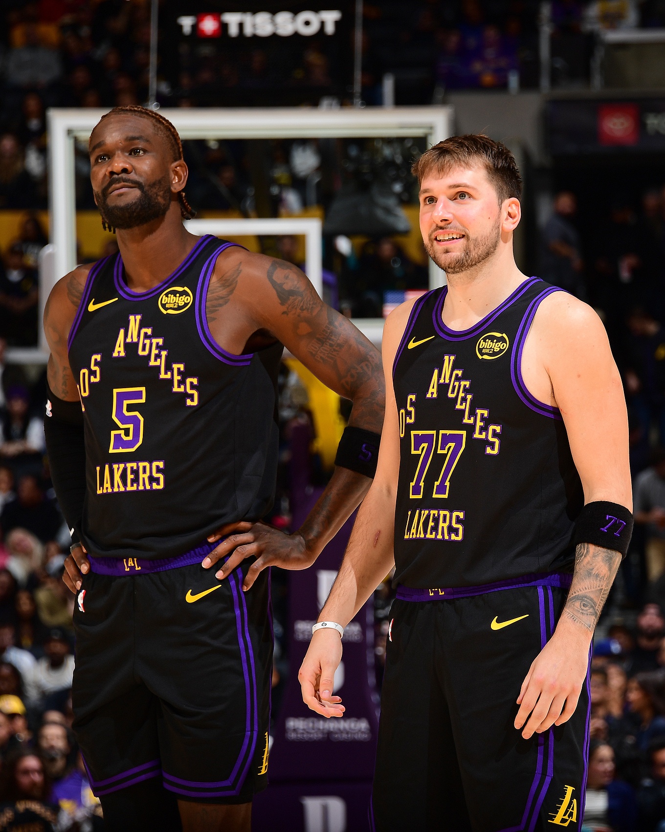 九游娱乐-艾顿已引起湖人将帅不满！消息人士：内线球员排着队想搭档东契奇